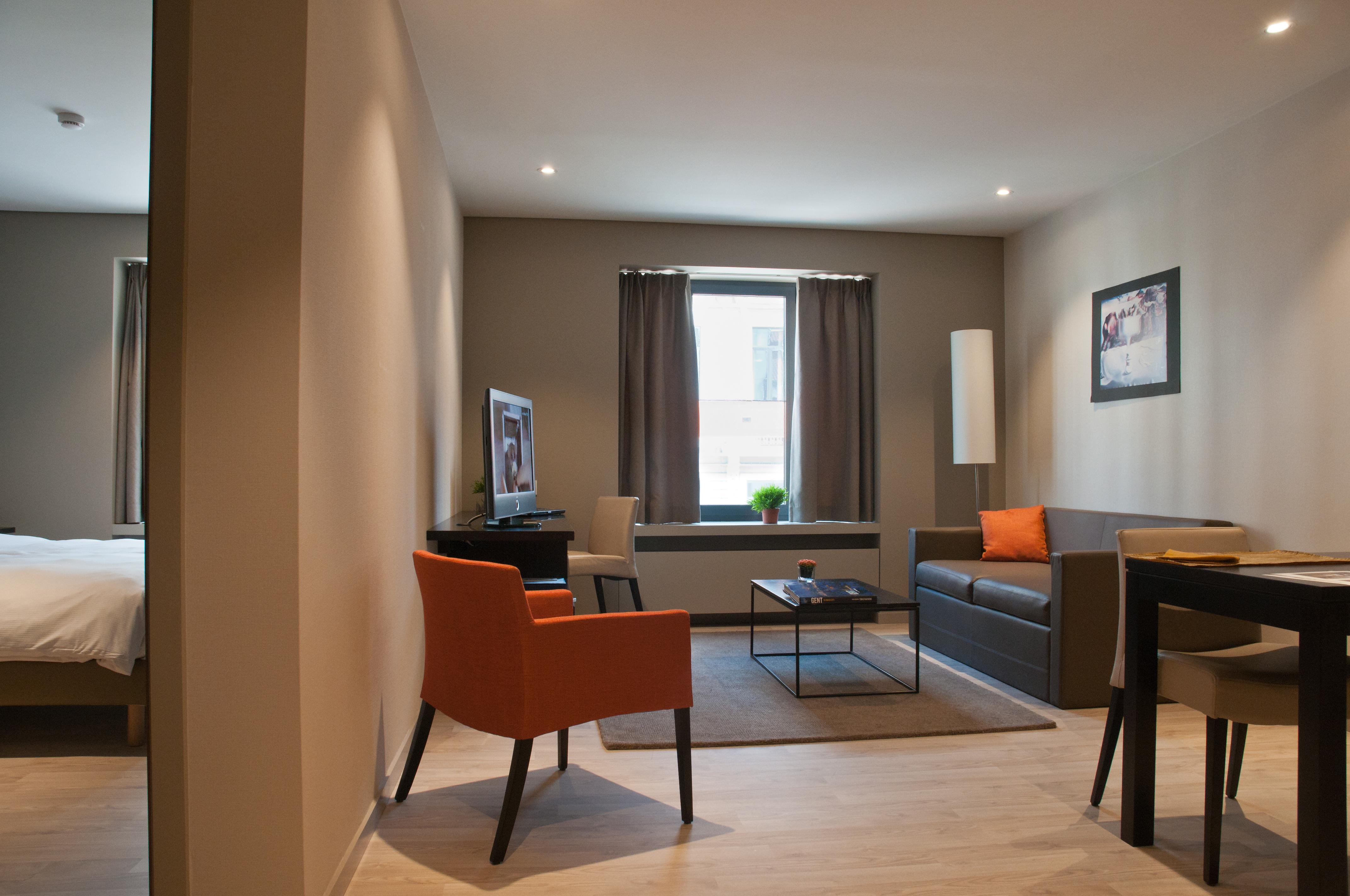 Castelnou Aparthotel Ghent Exterior photo